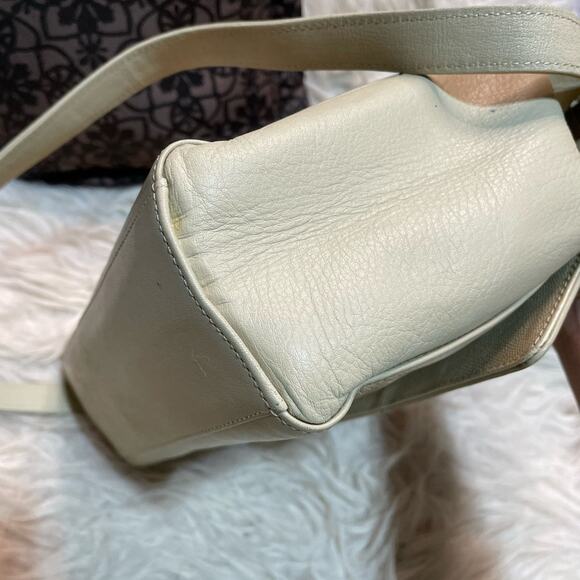 Givenchy Ivory Leather Shoulder bag/ Hand Bag w/ COA - Picture 2 of 8